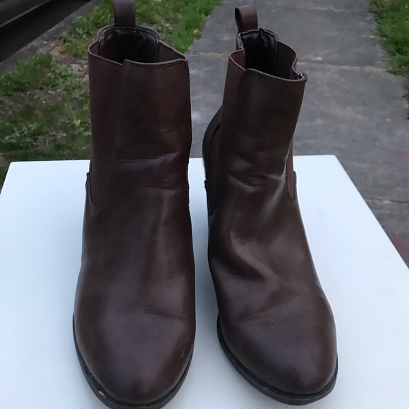 Brown ankle boot - Picture 3 of 3